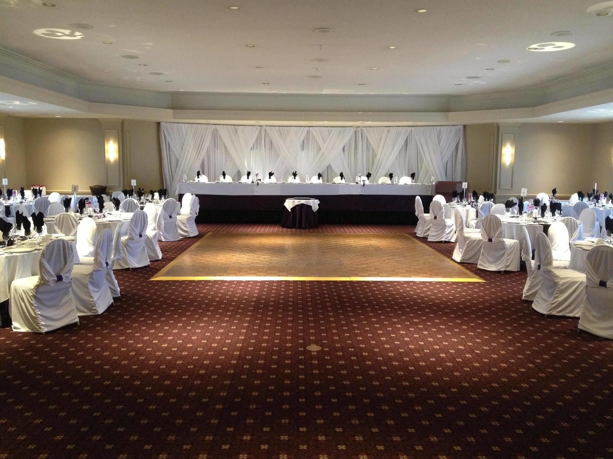 Best Western Plus Stoneridge Inn & Conference Centre London Ontario Exterior photo
