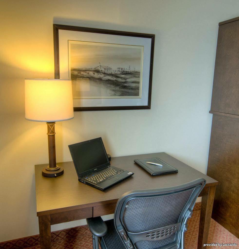 Best Western Plus Stoneridge Inn & Conference Centre London Ontario Room photo